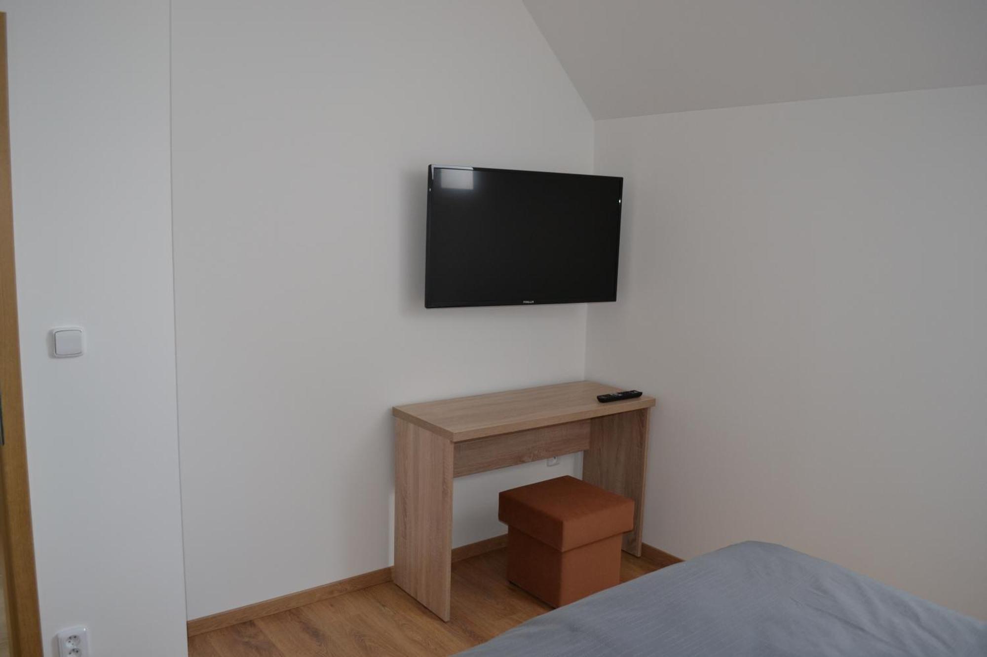 Penzion Nad Oborou Hradec Kralove Ngoại thất bức ảnh