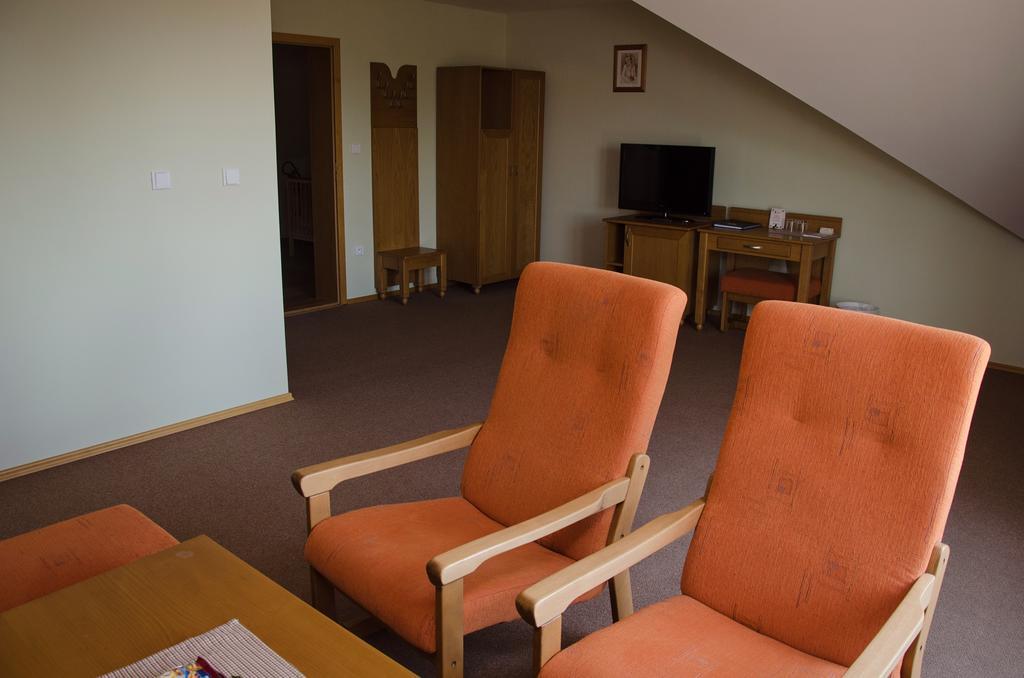 Penzion Nad Oborou Hradec Kralove Ngoại thất bức ảnh